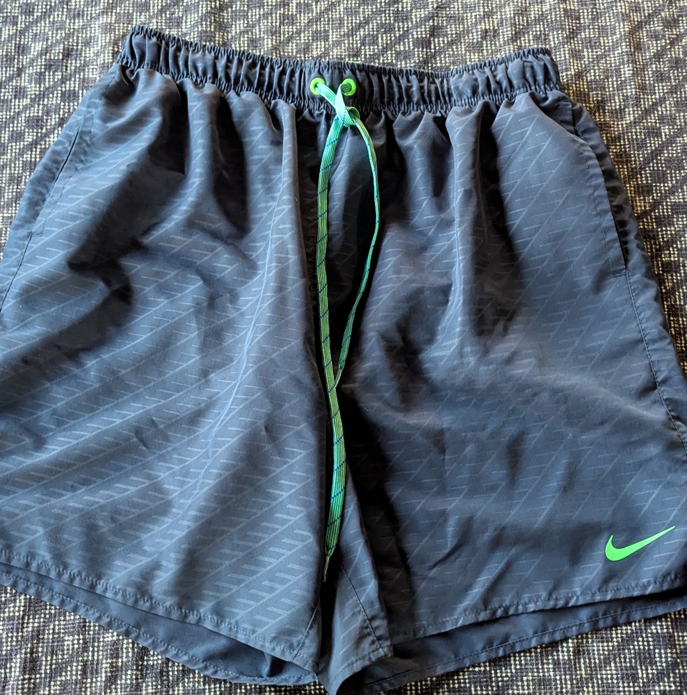 Nike Men’s Lined Fitness Shorts Extra large